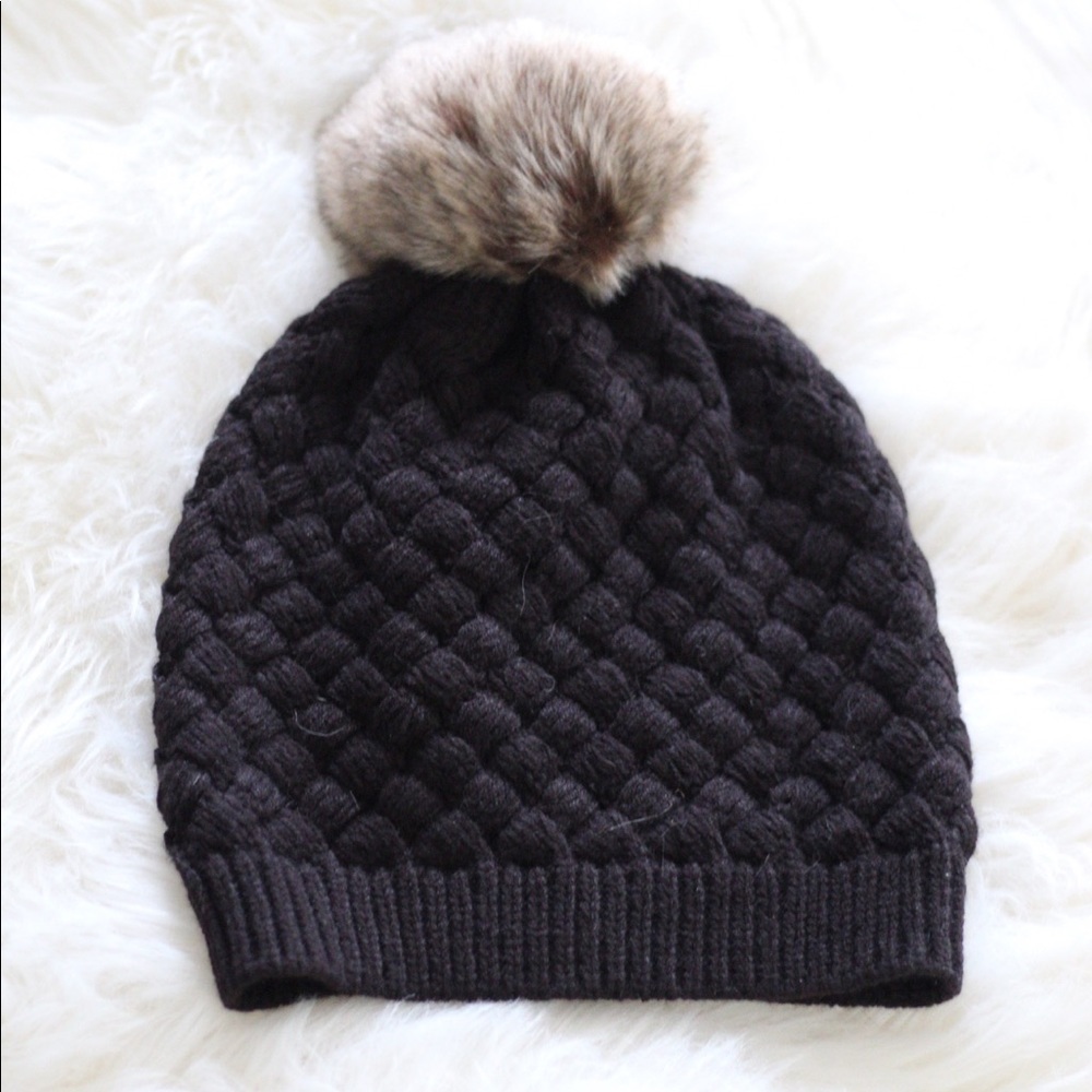 REDUCED! Black winter beanie with furry pom